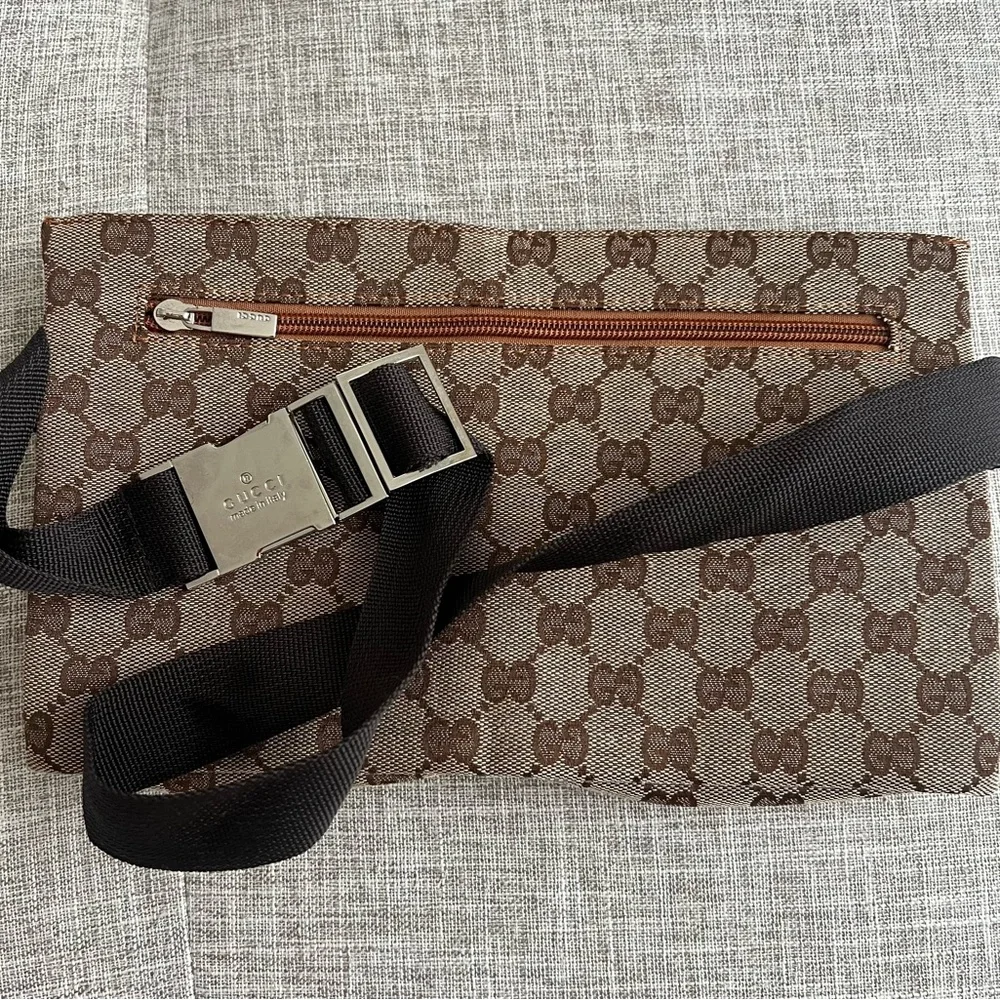 Gucci Brown and Tan Monogram Belt Bag - Picture 5 of 5